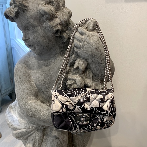CHANEL RARE Kaleidoscope Abstract Quilted Black White Silk Bag Bijoux Silver 🖤 - Picture 15 of 16